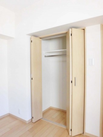 玄関を広々とした自転車も置ける開放的な空間に 渋谷区I様邸 玄関を広々とした自転車も置ける開放的な空間に 渋谷区I様邸